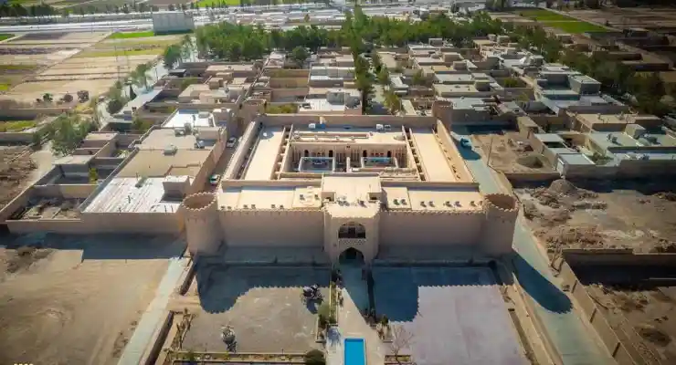 هتل قلعه وزیر