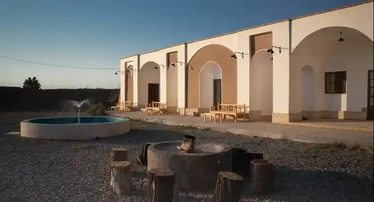 اقامتگاه بومگردی کوشک کویر