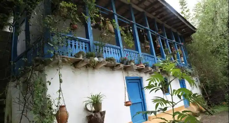 اقامتگاه بومگردی تی تی بوم