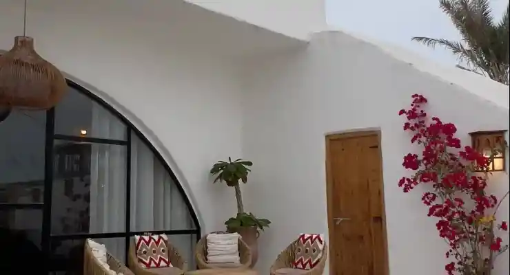 اقامتگاه بومگردی هوزا