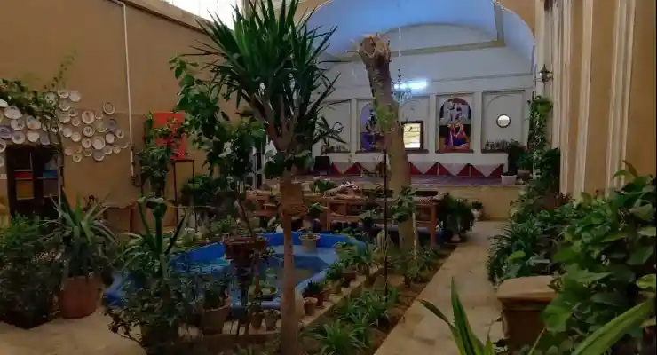 اقامتگاه بومگردی خانه خشتی