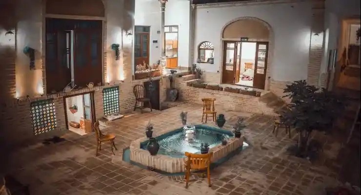 اقامتگاه سنتی گلابگیر قم