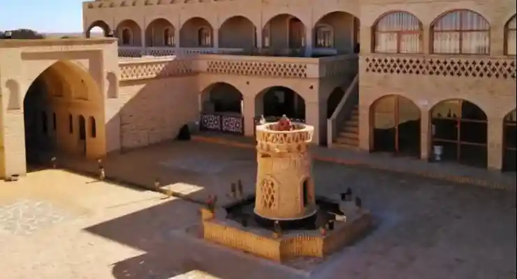 اقامتگاه بومگردی دروازه کویر