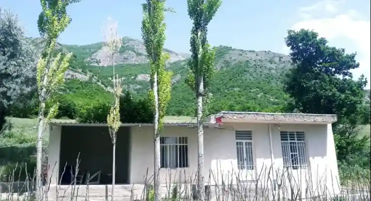 اقامتگاه بومگردی نوری