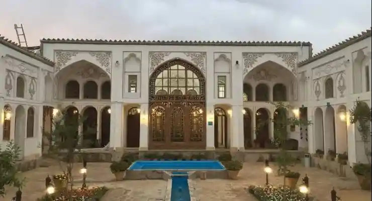 اقامتگاه سنتی صالحی