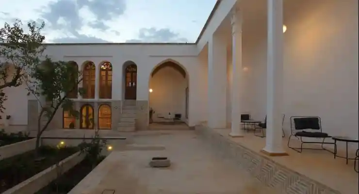 بوتیک هتل درختی