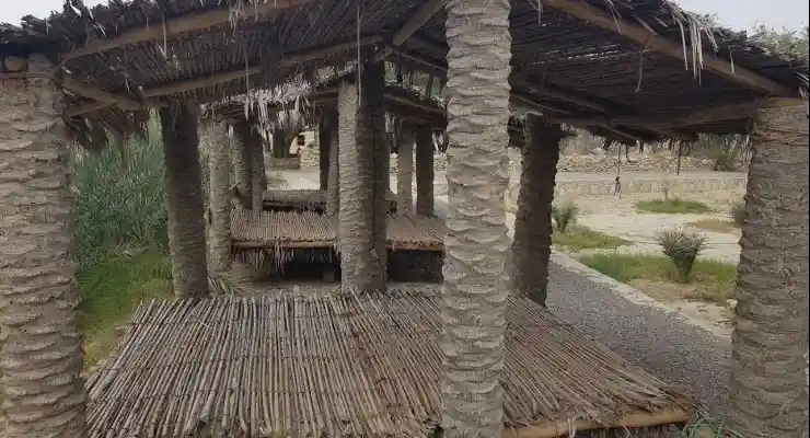 اقامتگاه بومگردی بادگیر هفت رنگو