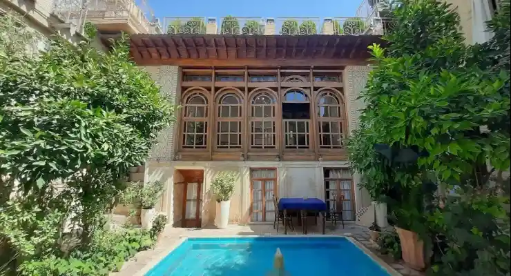 بوتیک هتل راوی