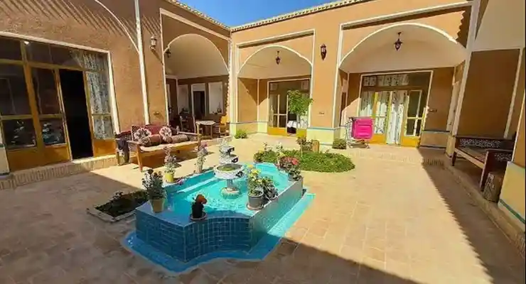 اقامتگاه سنتی حافظ