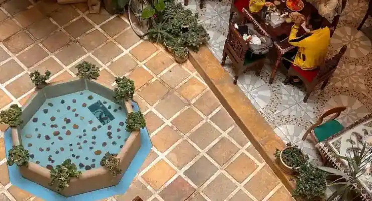 اقامتگاه سنتی درباری شیراز