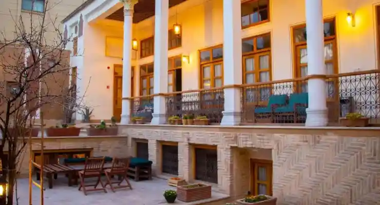 بوتیک هتل میدان کوچک