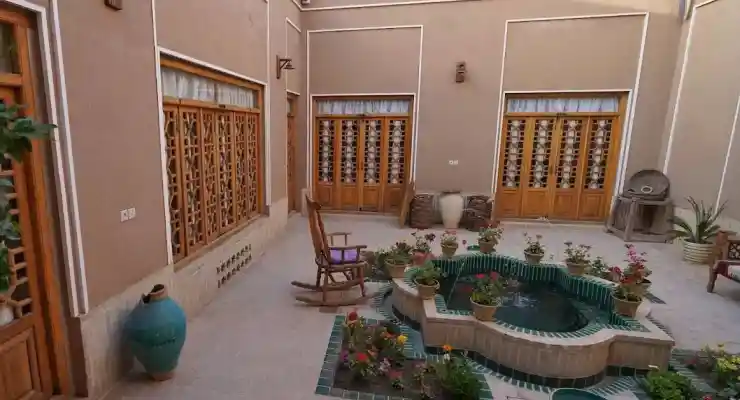 اقامتگاه سنتی خانه مفیدی