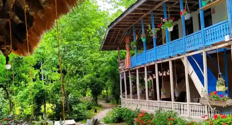 اقامتگاه بومگردی هلو چین