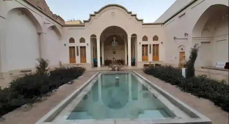 بوتیک هتل سرای باقی