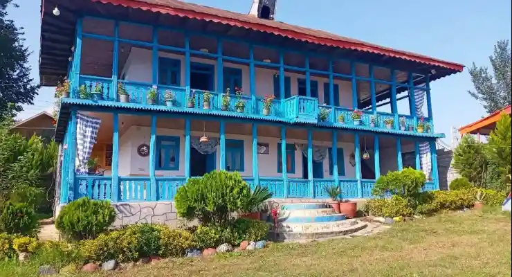 اقامتگاه بومگردی کلبه لاجون