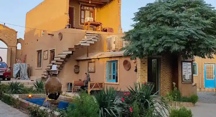 اقامتگاه بومگردی قدیم ندیما