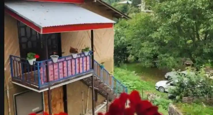 اقامتگاه بومگردی جنت