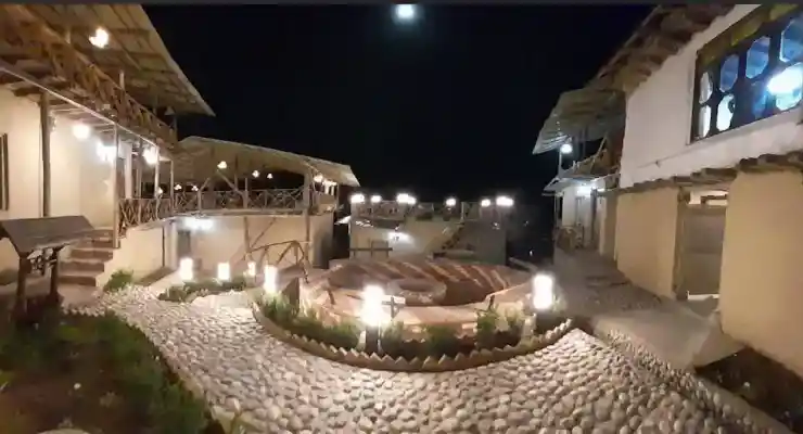 اقامتگاه بومگردی سنگدره