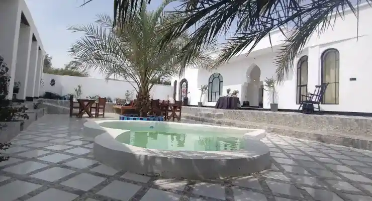 اقامتگاه بومگردی دخله