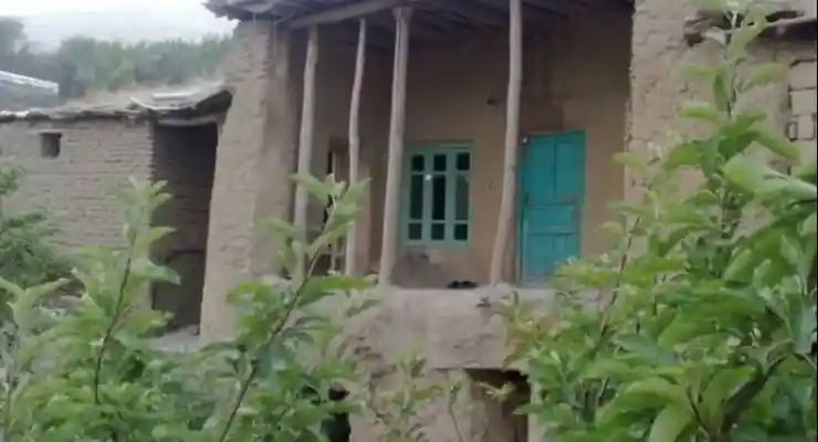 اقامتگاه بومگردی زران کندوله