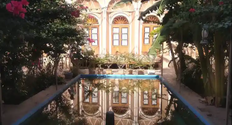 هتل کهن کاشانه