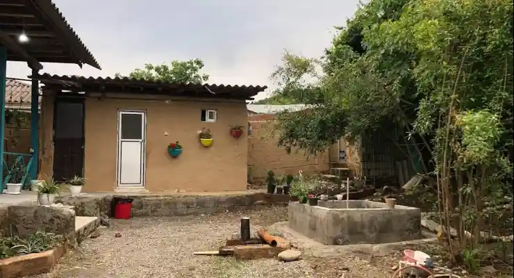 اقامتگاه بومگردی ماه منیر