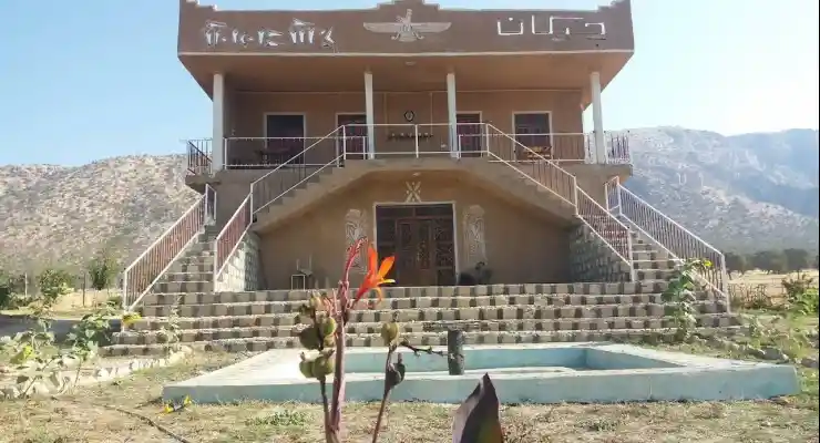 اقامتگاه بومگردی چیکان