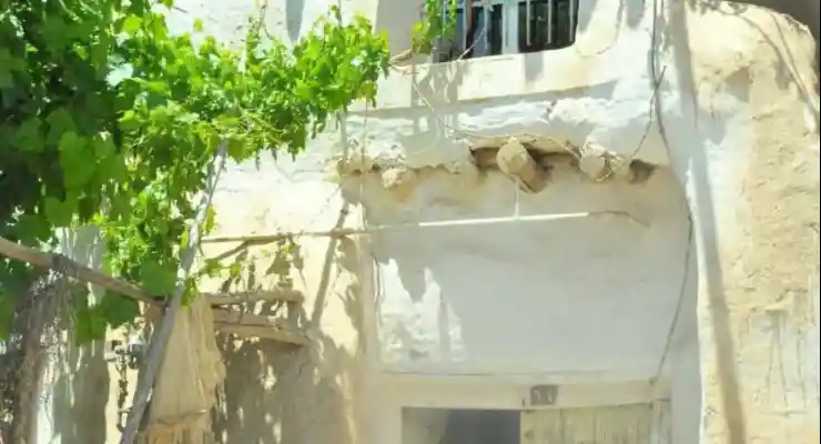 اقامتگاه بومگردی آرتین دینور