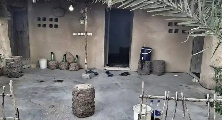 اقامتگاه بومگردی گنبد نمکی جاشک