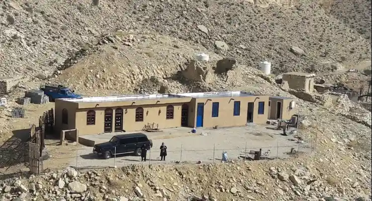 اقامتگاه بومگردی طاقو