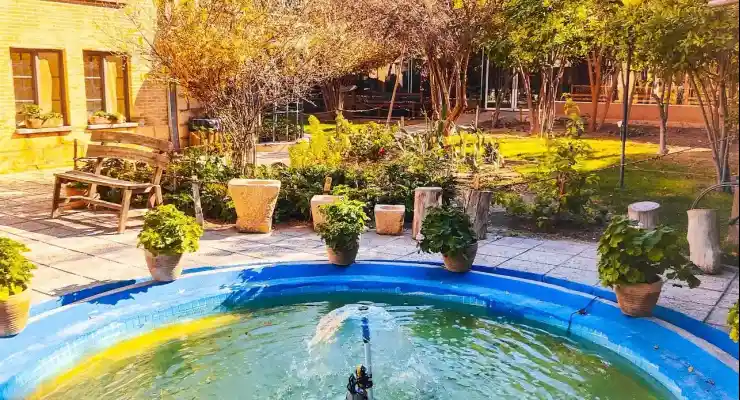 اقامتگاه بومگردی خانه باغ ایرانی