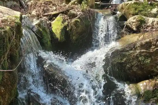 آبشار ریگ چشمه