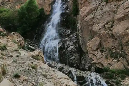 آبشار عیش آباد