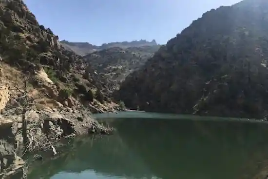 دریاچه کوه سر