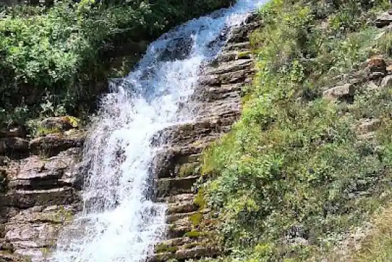 آبشار سنگ سر او