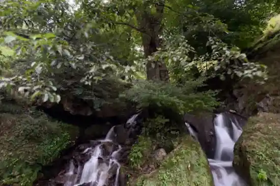 آبشار جاده سلانسر به دییر