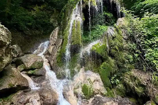 آبشار اسپه او