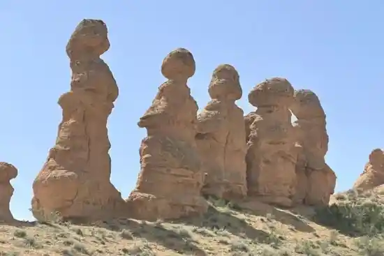 مجسمه پنج خواهر