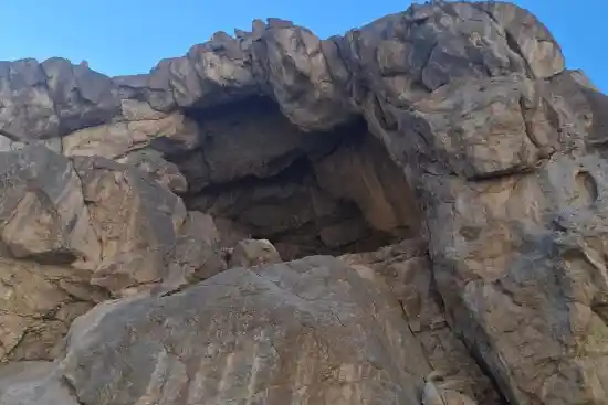 غار پرستو