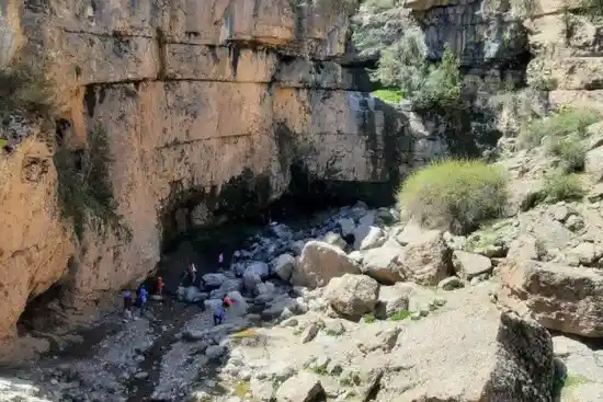 آبشار شش آبی