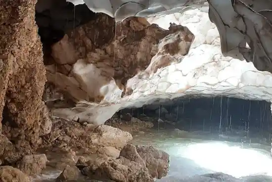 غار یخی چما