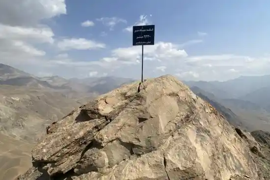 قله سیاه سر-1