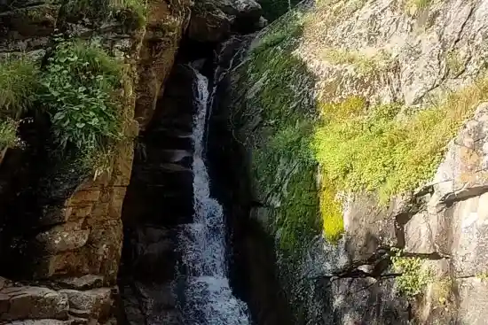 آبشار قلعه دره سی-1
