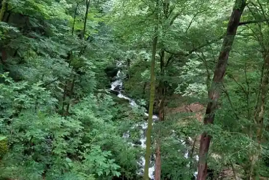 آبشار پچن آب چال