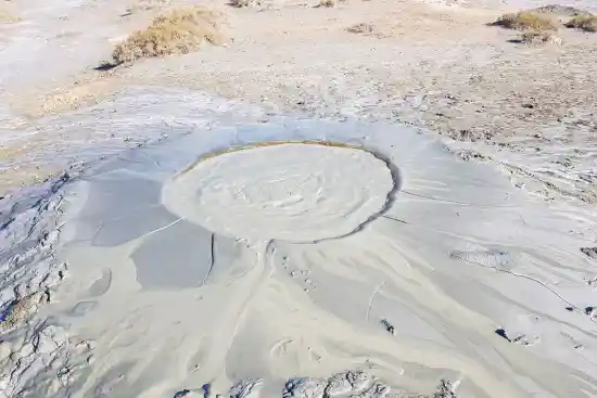 چشمه گل فشان کوه مبارک-1