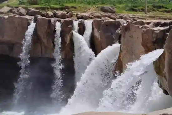 آبشار افرینه