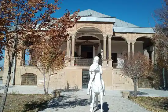 کاخ اسعد بختیاری