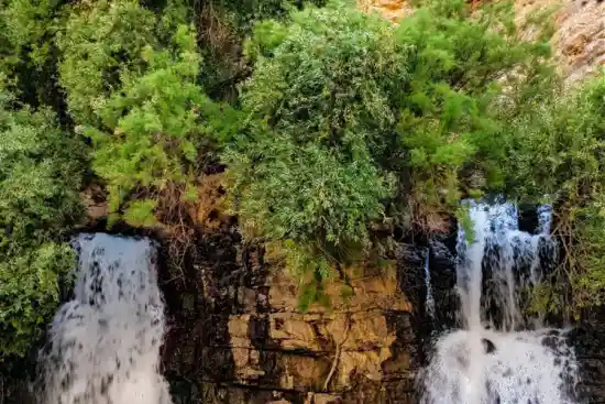 آبشار باغ رستم