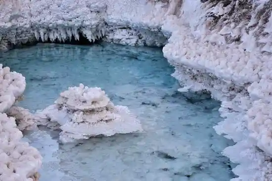 گنبد نمکی جاشک