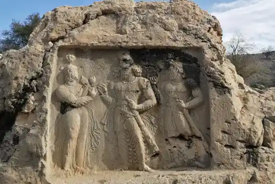 نقش برجسته تنگ قندیل